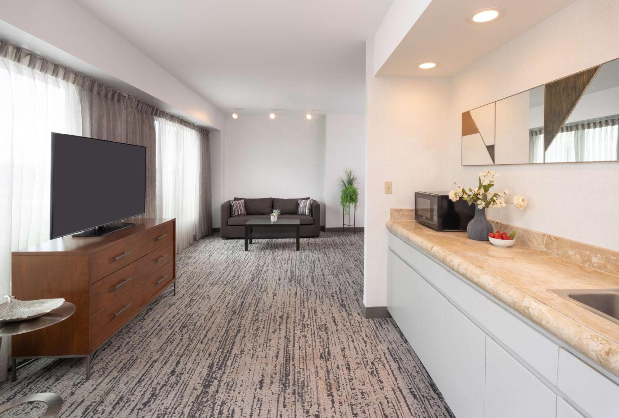 Hilton Fairfax, Va 4*